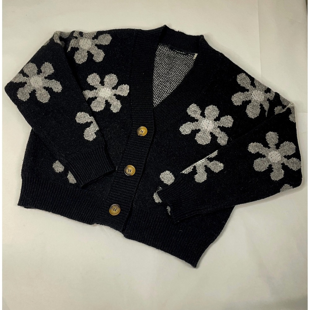 T Tahari Black Floral Button Front Cardigan Sweater Fun Cozy Casual Everyday
